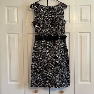 Sleeveless dress